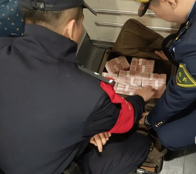 最新带现金几十万能过安检方法分析(最方便真实的巴彦淖尔携带现金过安检有具体规定吗方法)